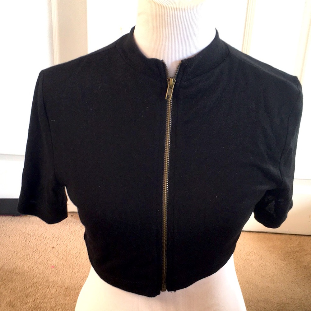Cute Black Zip Up Bolero Sweater